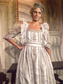 Berta-Der-Barbier-von-Siviglia-Elisa-Fortunati-Mezzosopran